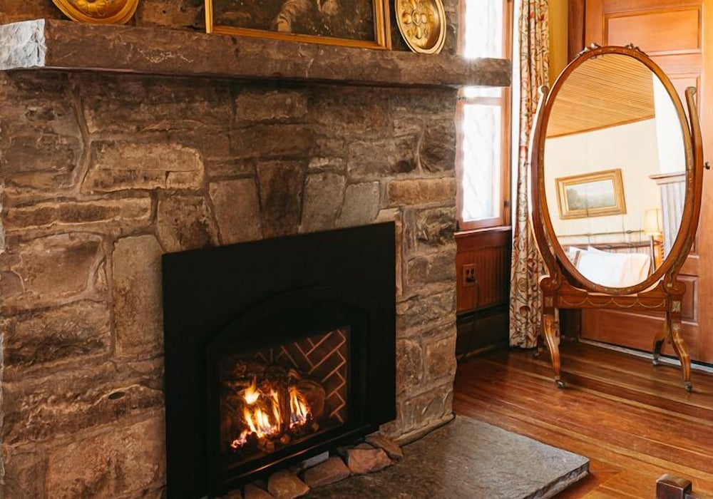Deer Mountain Inn view 4