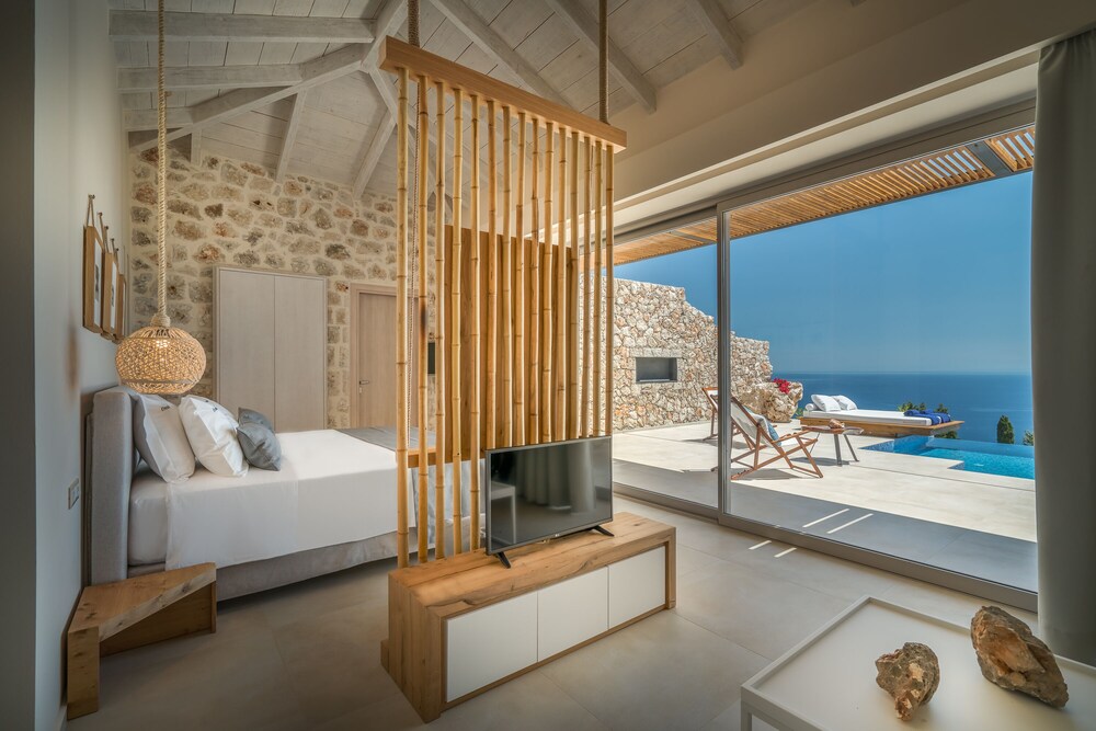 Emerald Villas & Suites