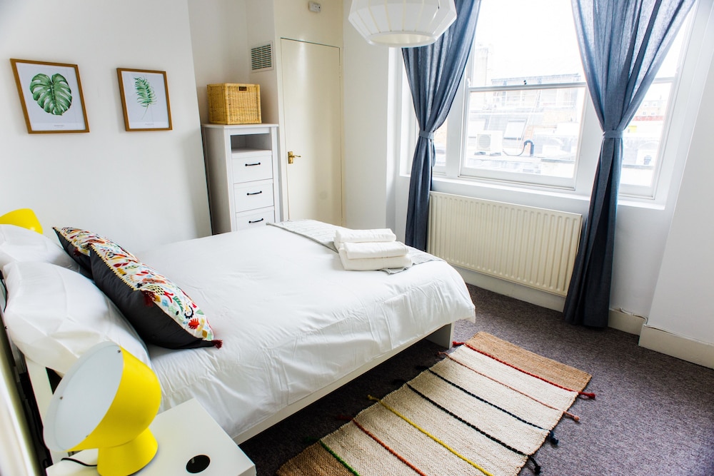 Baker Street Apartments by Allô Housing