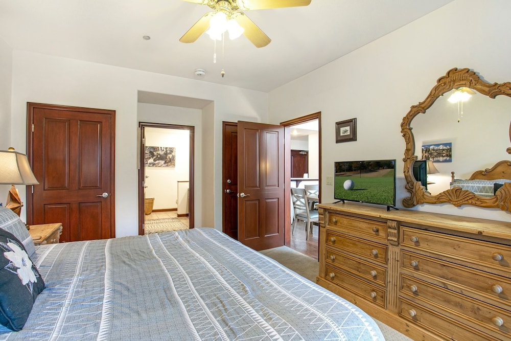 304 Spruce Tree Lodge 3 Bedroom Condo by Redawning