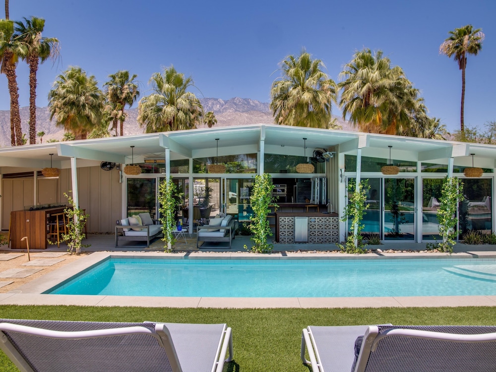 Palm Springs Vacations - West Elm House 2017: The Alexander - Property Image 51