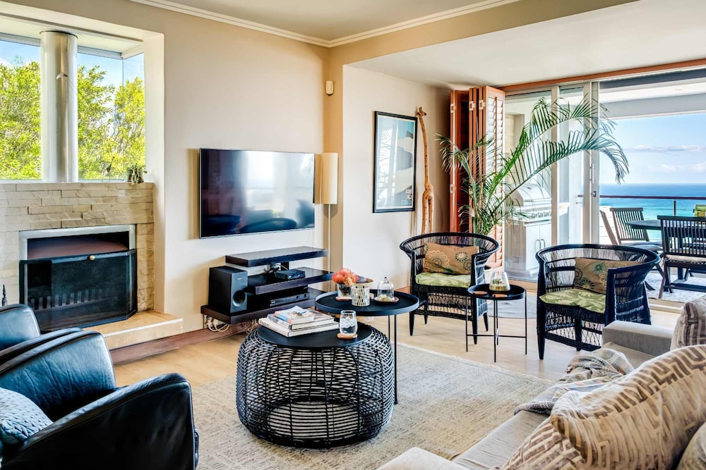 Refined Comfort and Scenic Beauty at Aviewor2