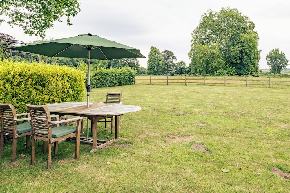 Idyllic Countryside Cottage
