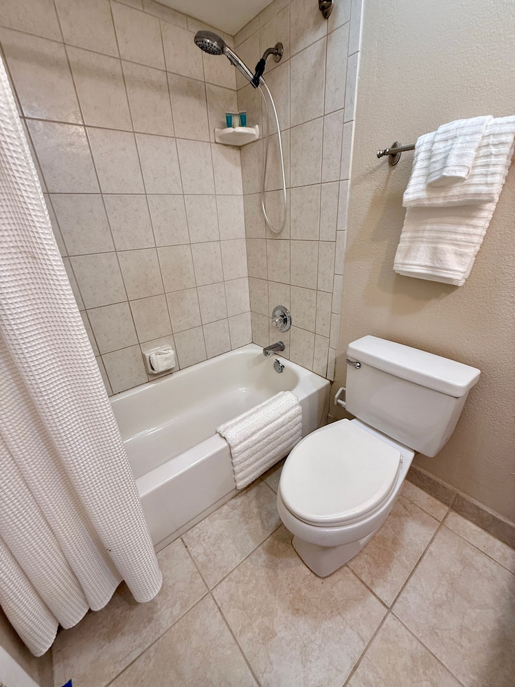 Cozy 4 Bedroom Home on Merritt Island