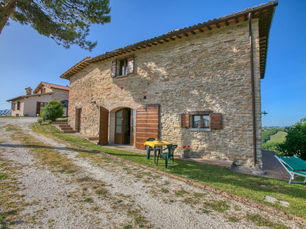 Flat on a Farm With Swimming Pool and Many Activities view 4