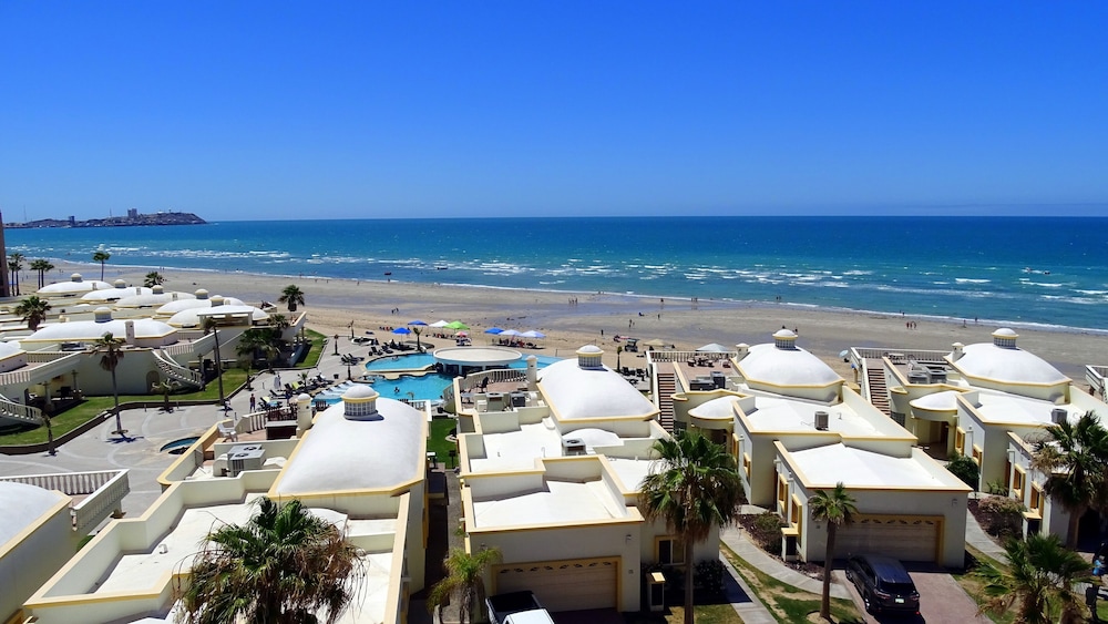 Spectacular 1 Bedroom Condo on Sandy Beach at Las Palmas Resort G-502 1 Condo by Redawning view 3