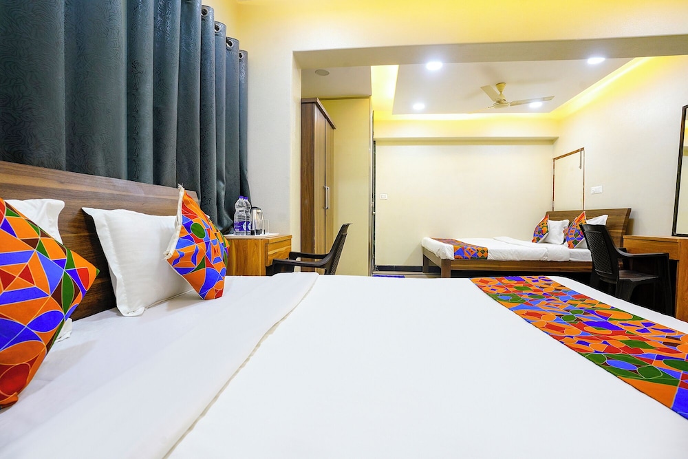Fabhotel Sheen Residences