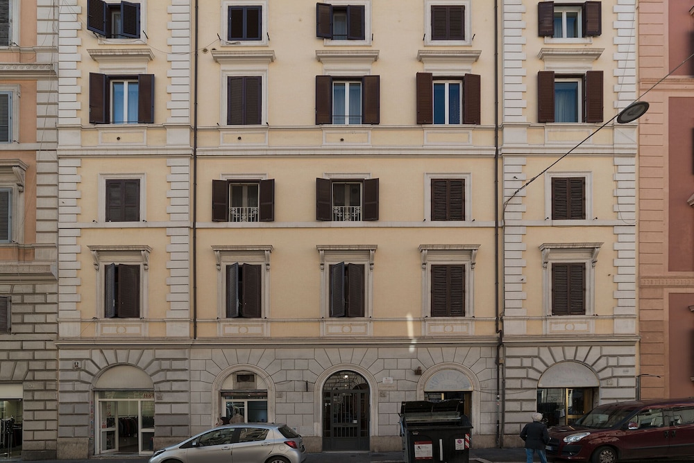 Piazza Vittorio NETFLIX Apartment