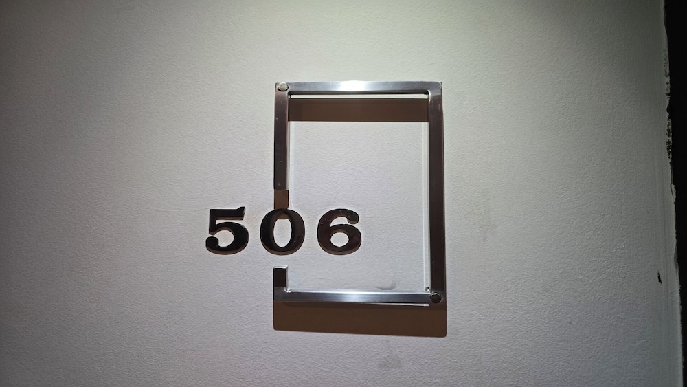 Boutique Bliss 1BR T1-506