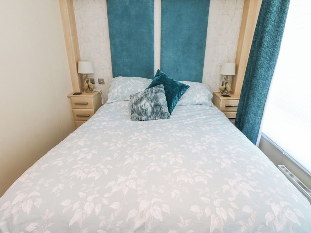 A and C Lodge-plot 21