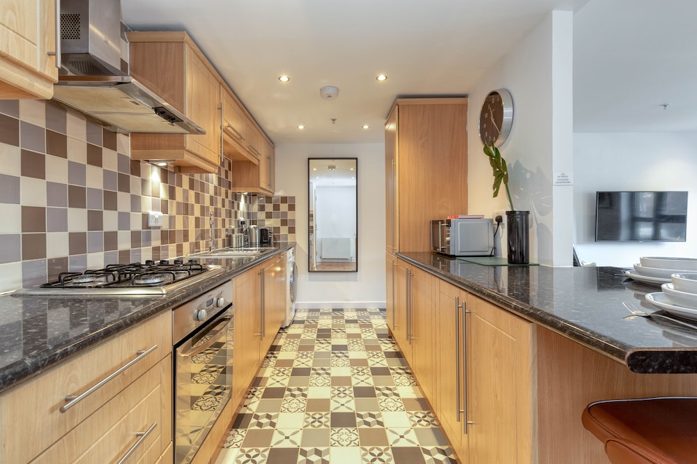 Executive 7 Apartments