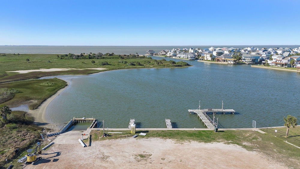Captain's Manor by Ryson Vacation Rentals