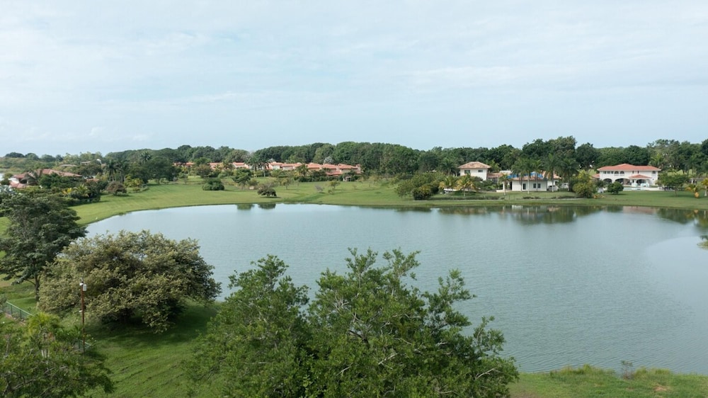Villa Encanto by Acomodo