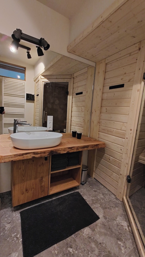 Ab 1 Person: Luxusgaleriewohnung mit eigener Sauna und 2 Kaminöfen Nähe Sächsische Schweiz Dresden