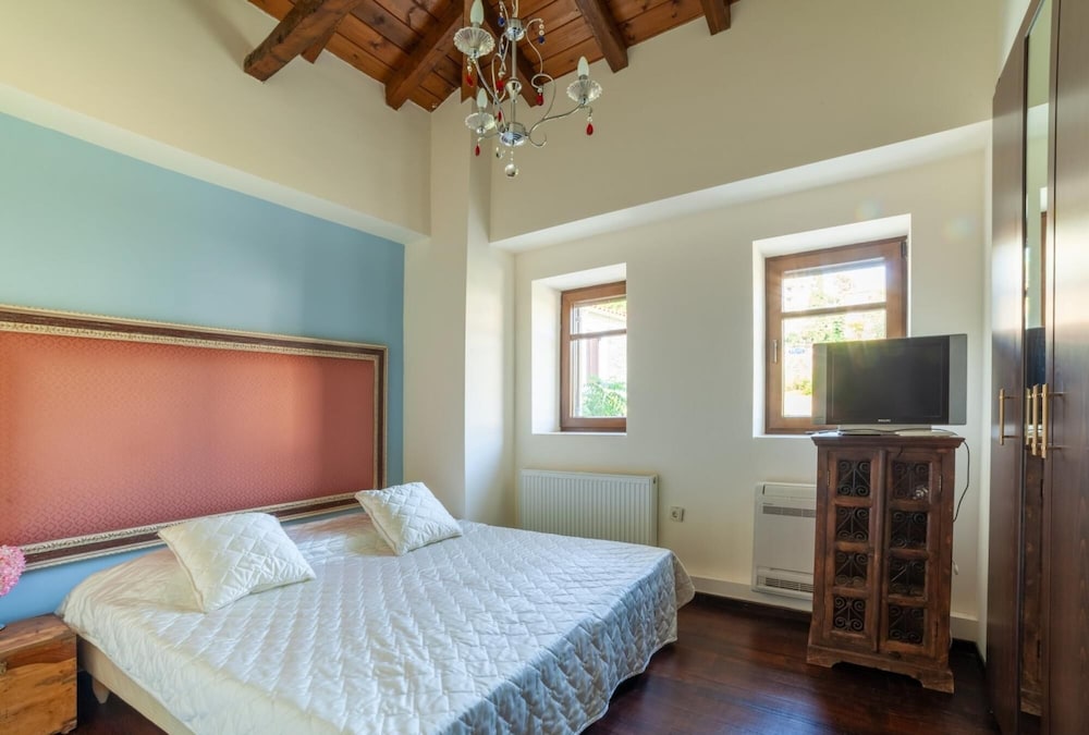 Villa Artemis by Travelpro Services view 2