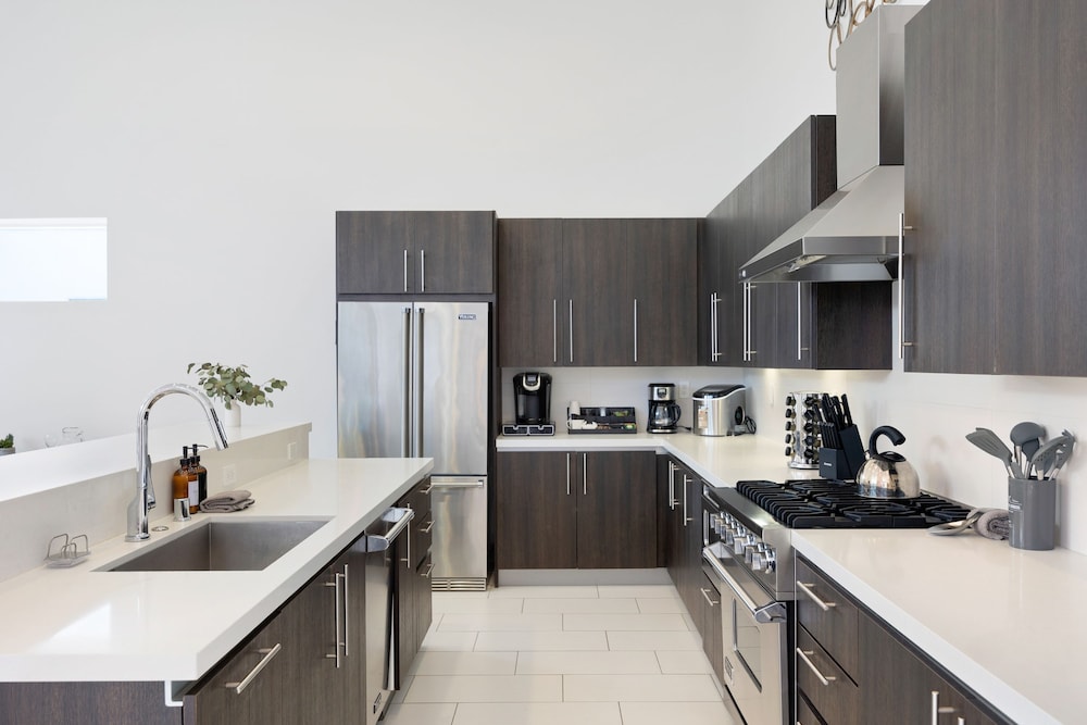 Polo Villa 7 by Avantstay Features Entertainer s Backyard Game Room 260316 5 Bedrooms