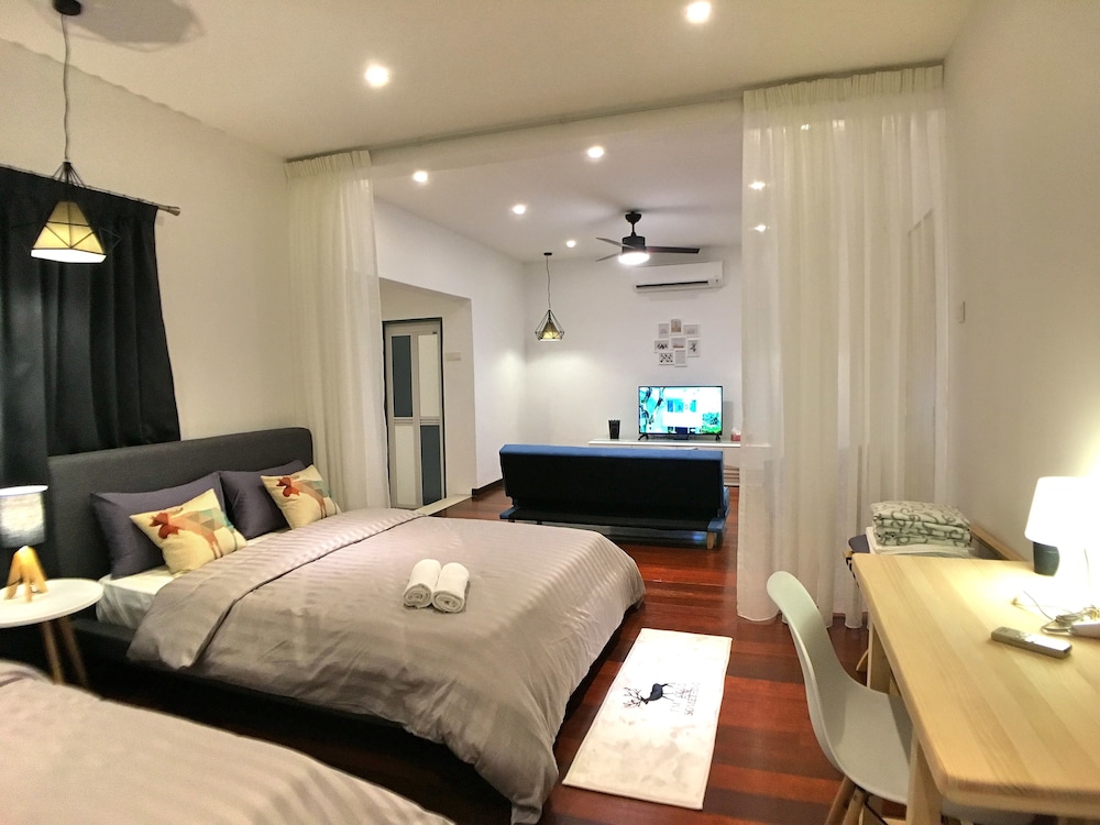 iBook8 Superior 1 Bedroom Gurney Suites by iBook Homestay