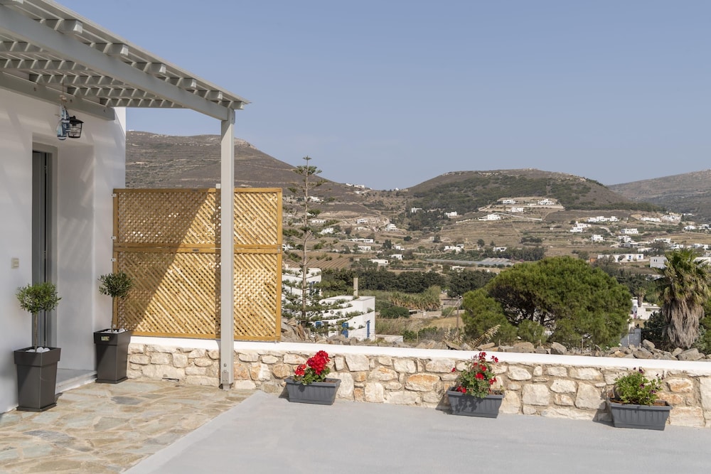 Cycladic Sunlight 2bedroom House view 4
