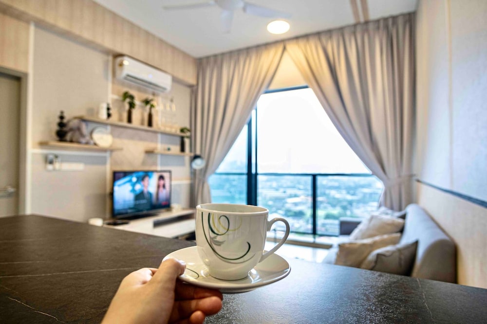Astoria Ampang Condotel by Emily in Town