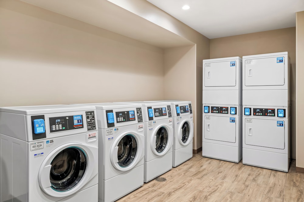 Everhome Suites Somerset - South Brunswick