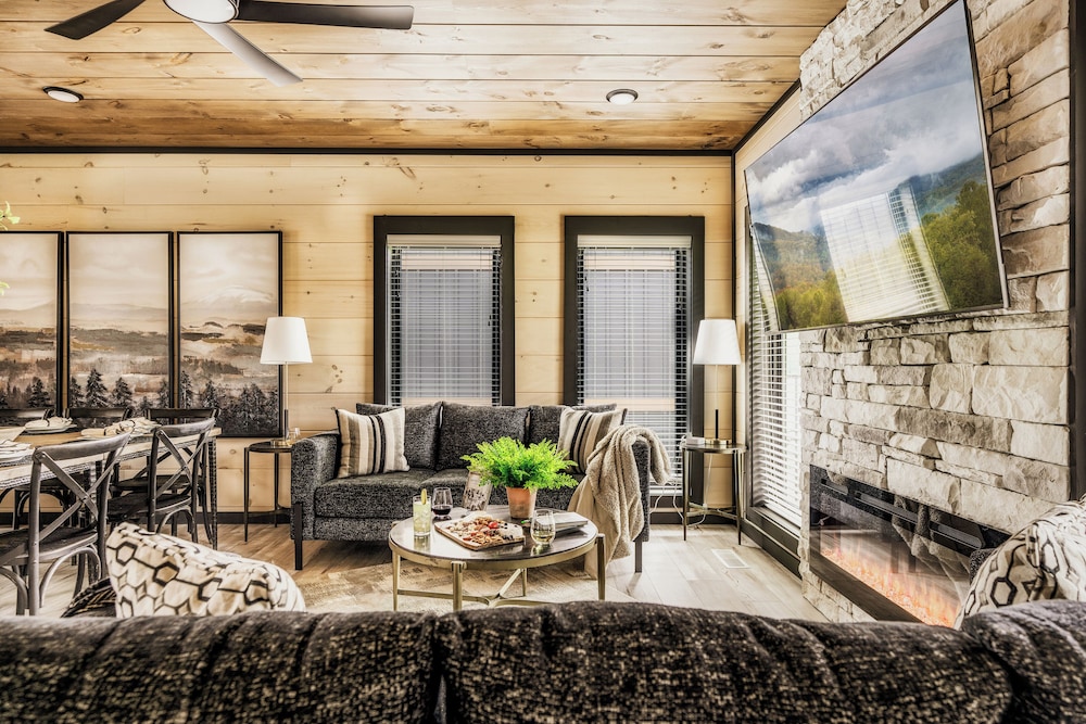 Star Gazer Luxury Rooftop Cabin