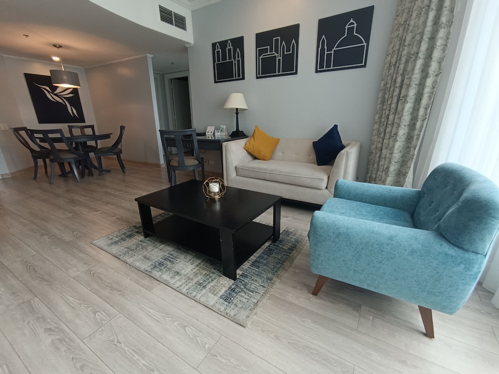 Torres de Suites by InAmazonas