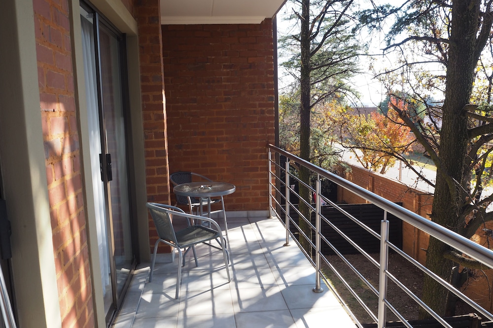 African Eagle Apartments