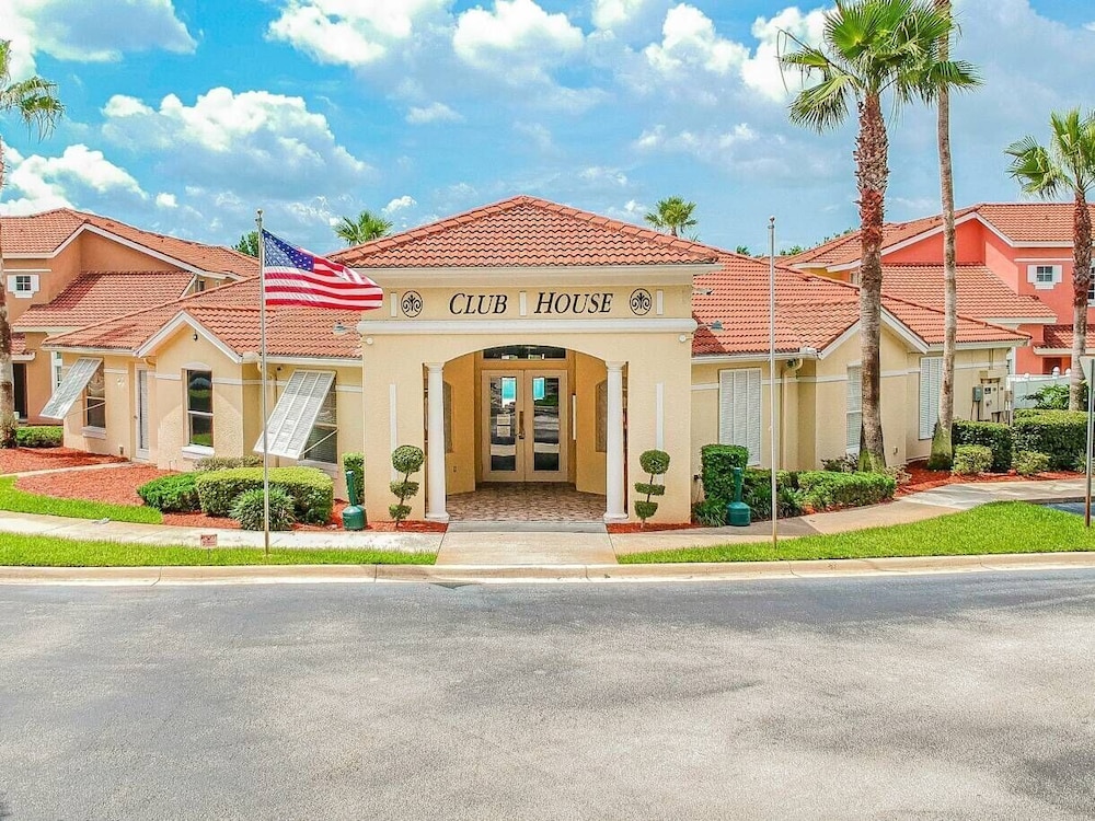 4BR Lake Berkley Home w/ Private Pool