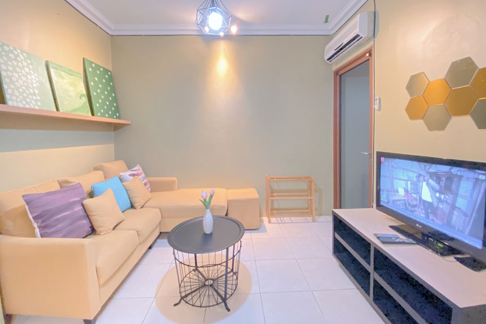Gorgeous 2Br At Grand Setiabudi Apartment