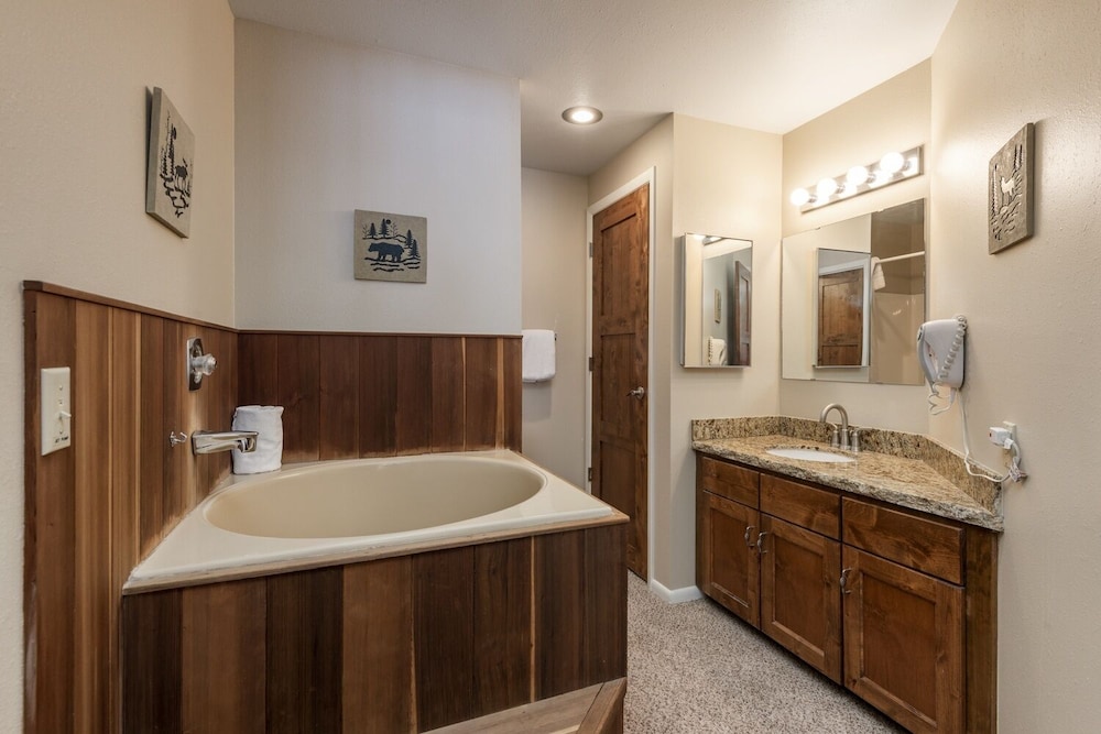 Park City Ski Resort - Snow Flower Vacation Homes