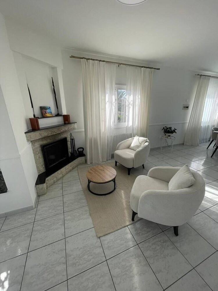 Amazing 4-bed Villa in Limassol