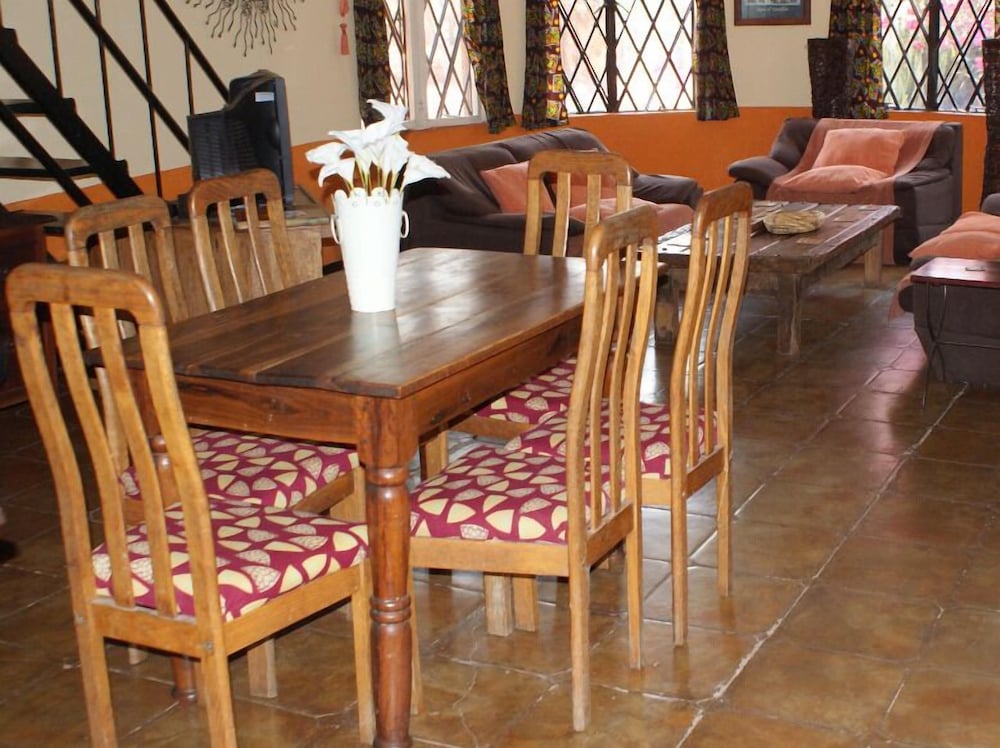 Bongwe Guesthouse and Camp
