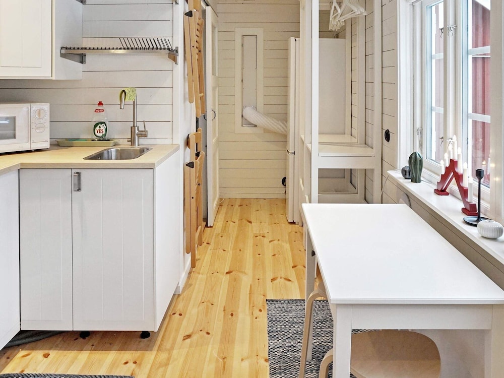 4 Person Holiday Home in Grisslehamn-by Traum