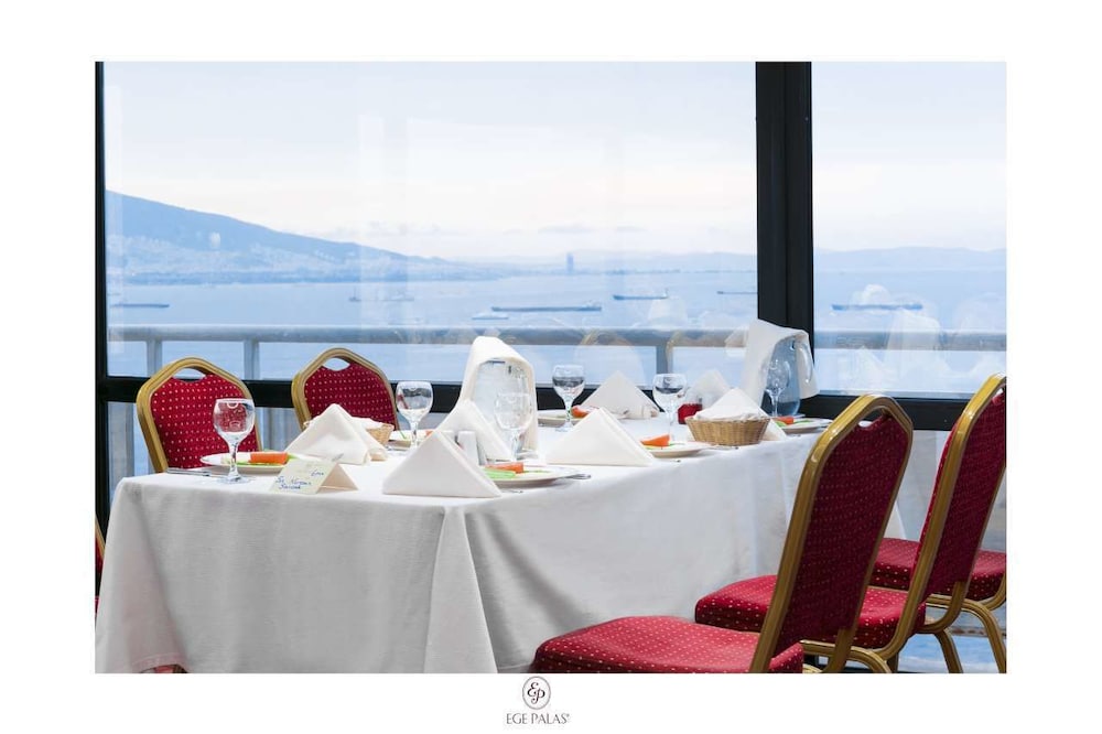 Ege Palas İş Oteli - Image 23