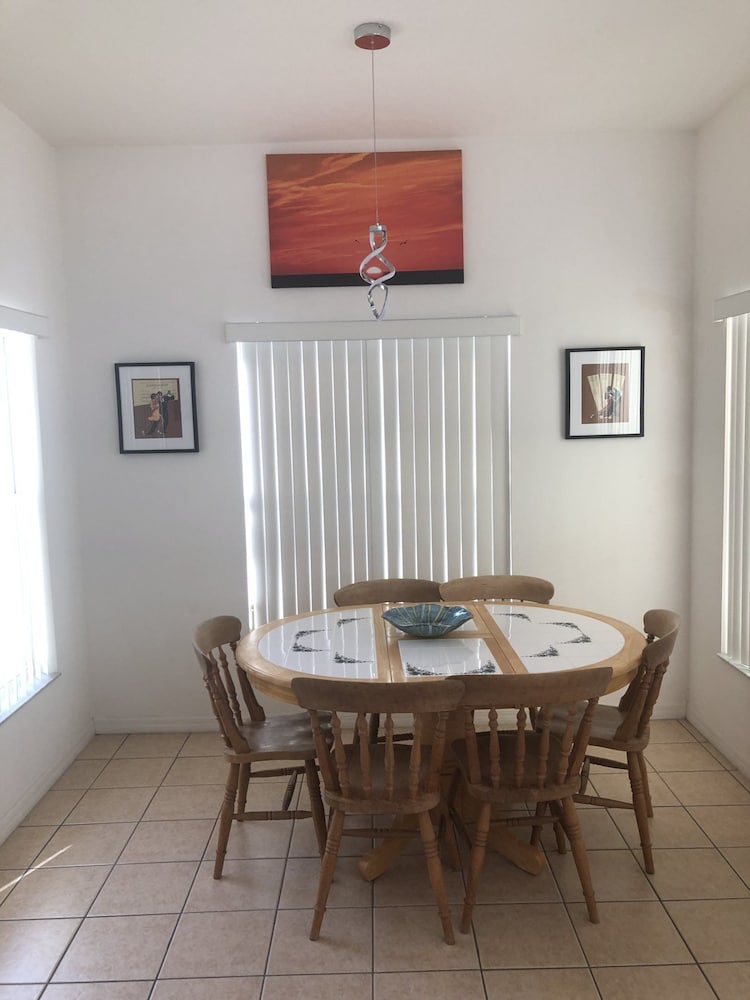 Charming 4-bedroom Villa With Pool & Spa, Only 15 Minutes From Disney!