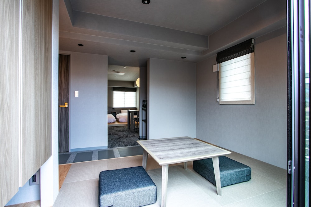 Minn Gion Sanjo