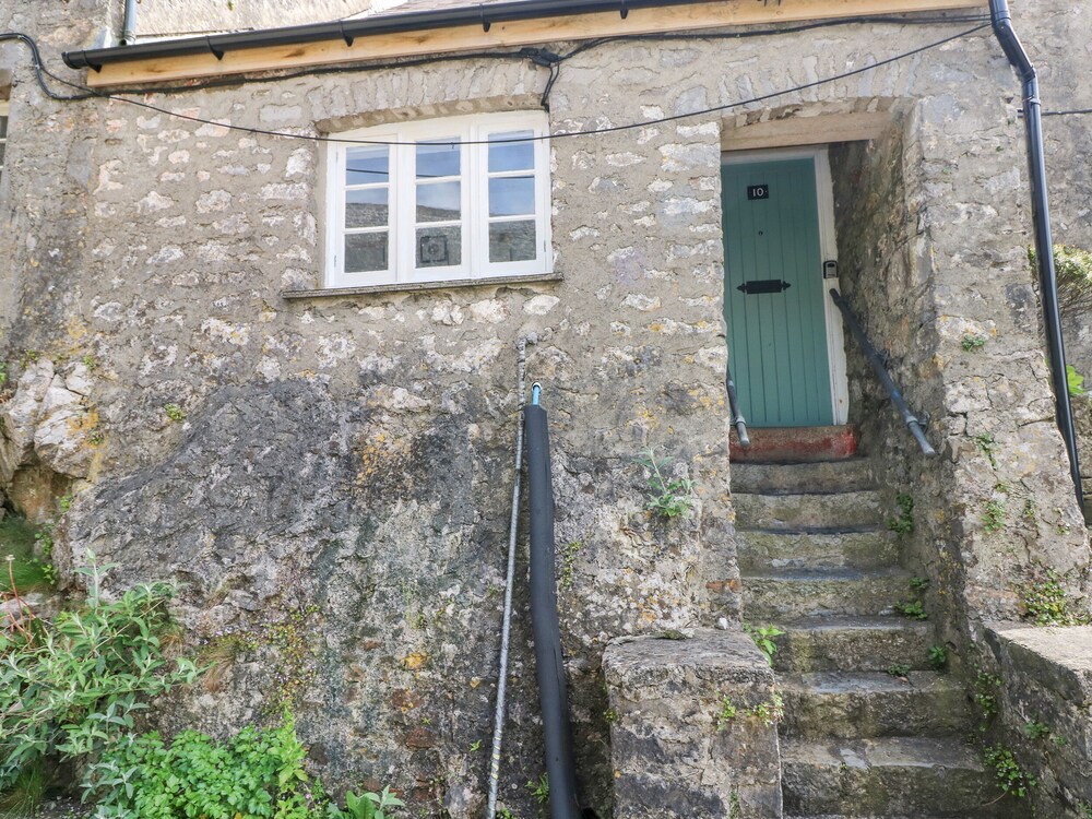 10 Westgate Hill