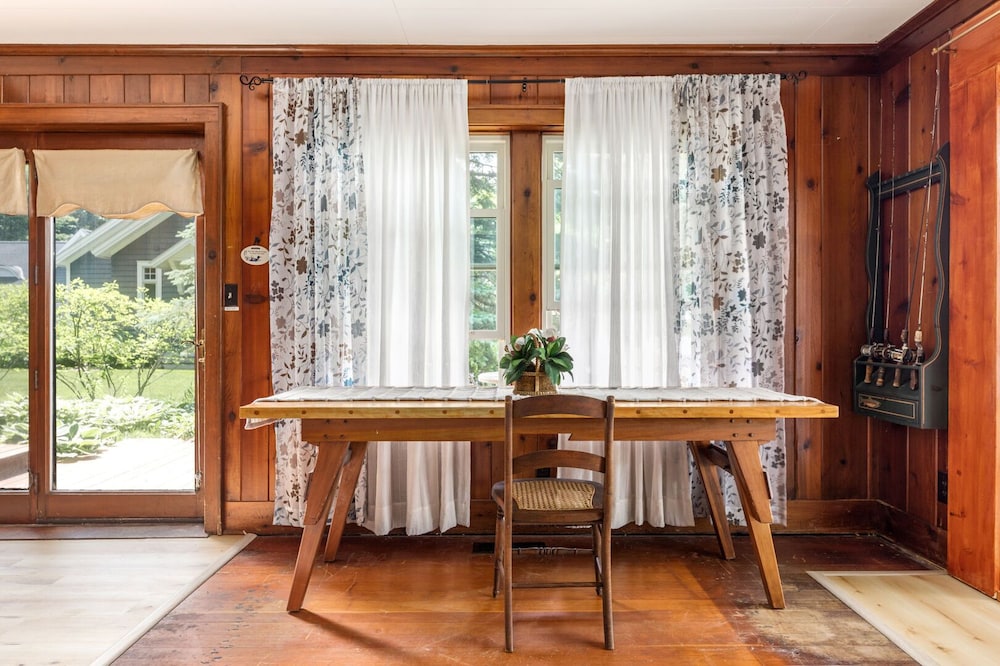Sunset Retreat Private Family Home 843N