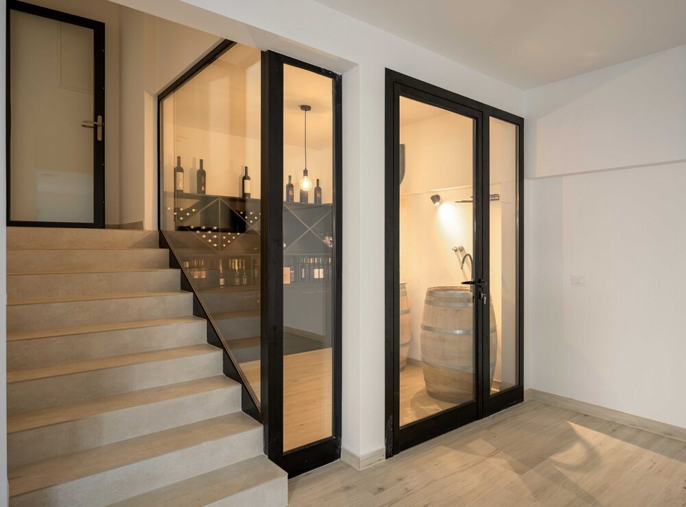 Sunlit Shores Beach Villa With Pool, Gym and Sauna