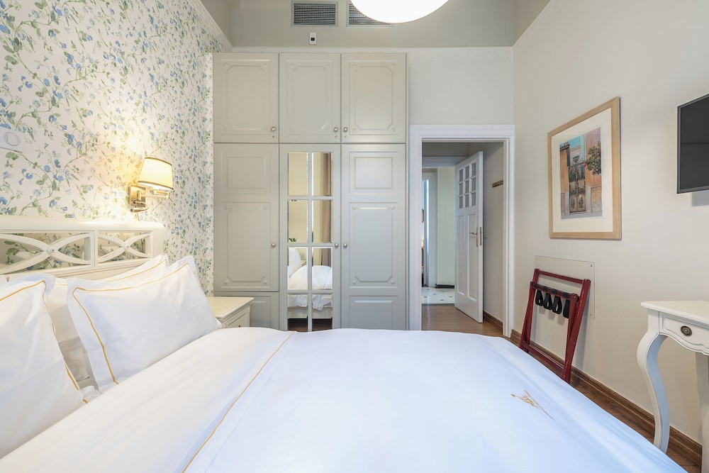 The Rare Luxury Gem in Kolonaki Sq - near Syntagma