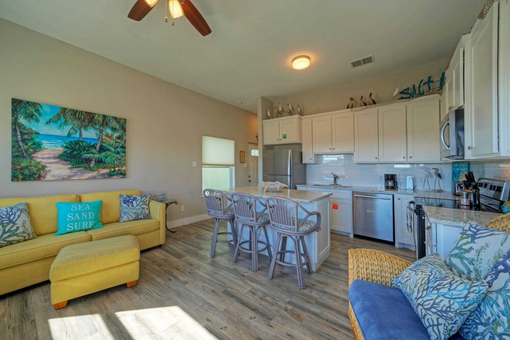 Coastal Soiree Ocean Views, Game Room, & Steps From Port Aransas Beaches