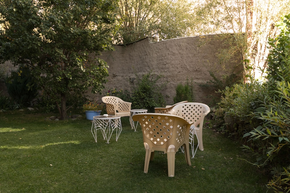 Radhu's Boutique Inn