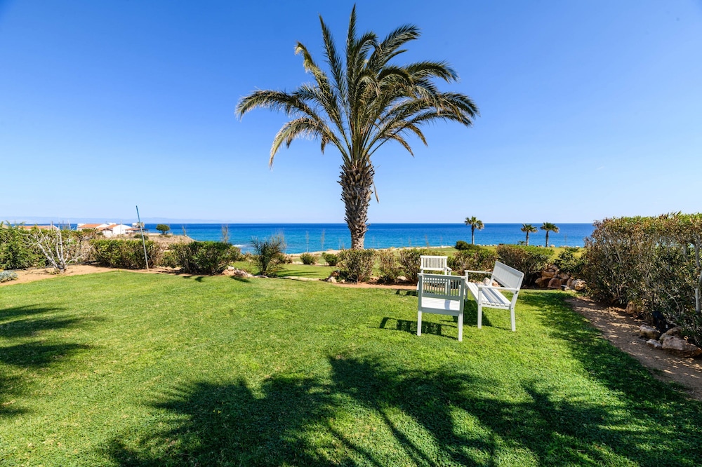 Royal Beachfront Villa