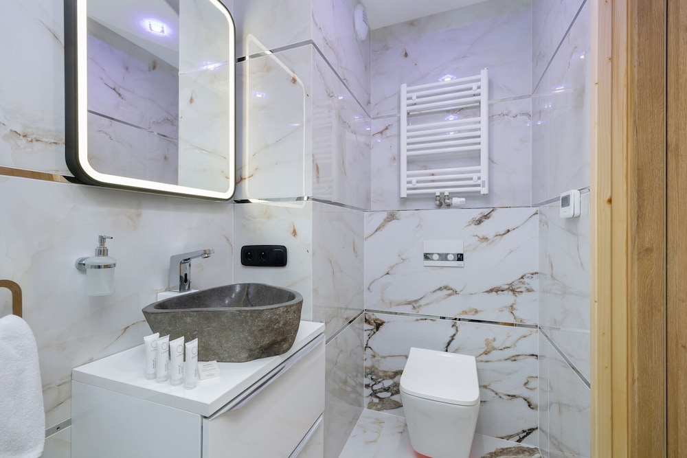 Apartment for 6 With Sauna by Renters