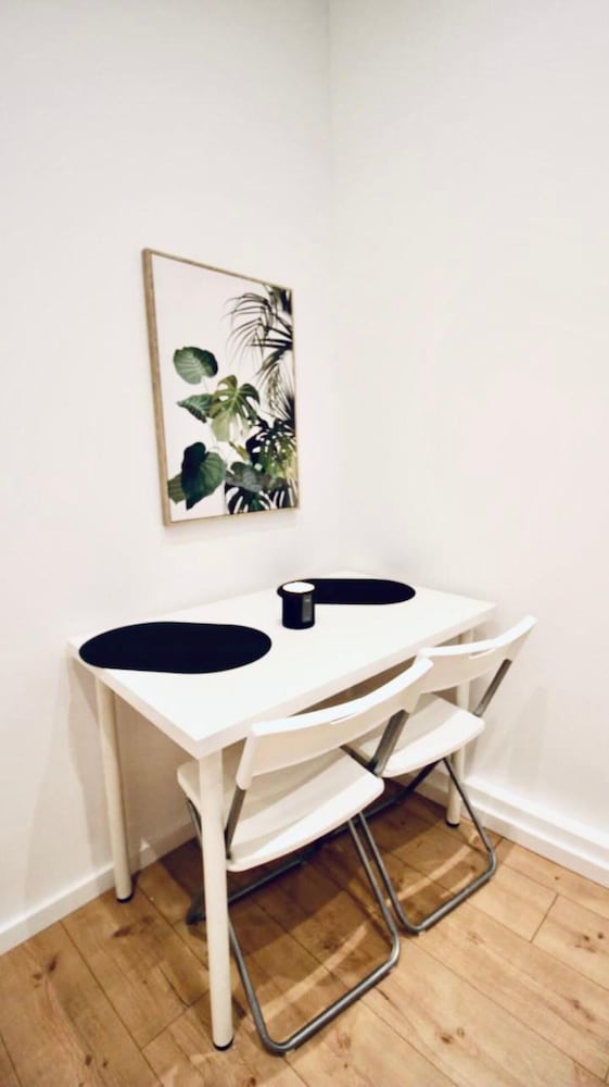 Cozy 5BR Apt 10min Walk to Augarten