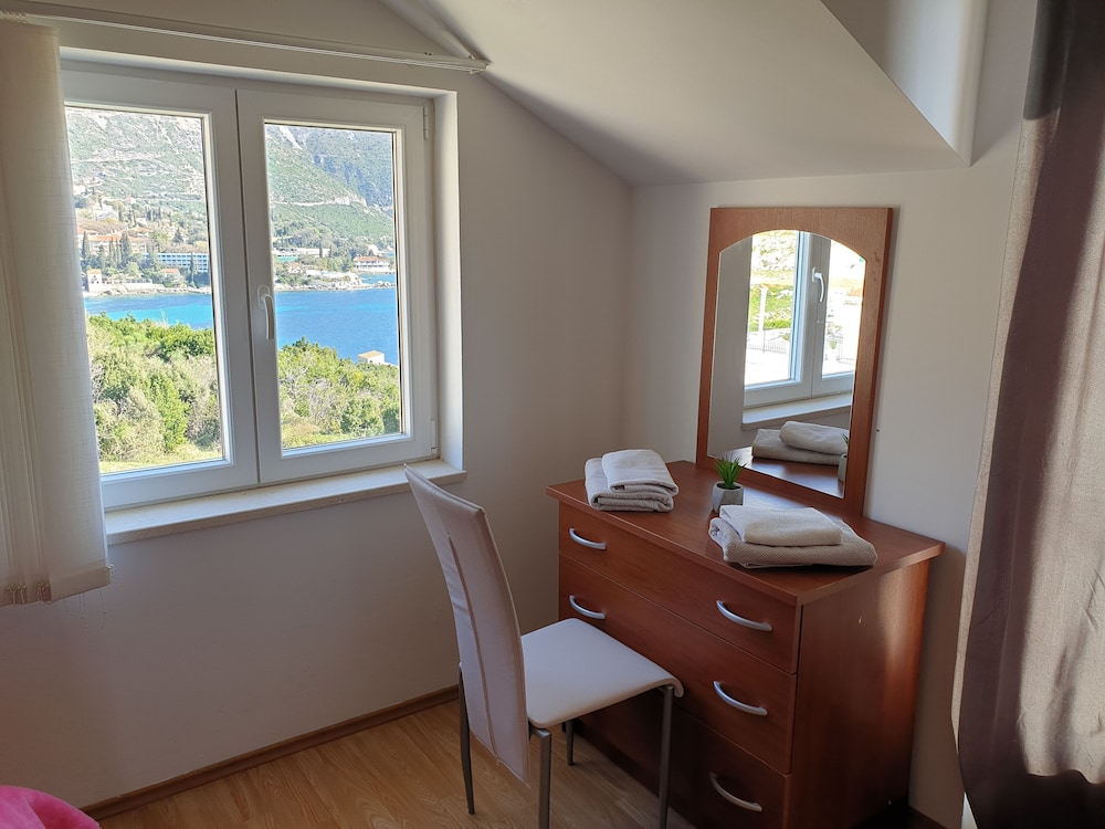 Apartments Lira