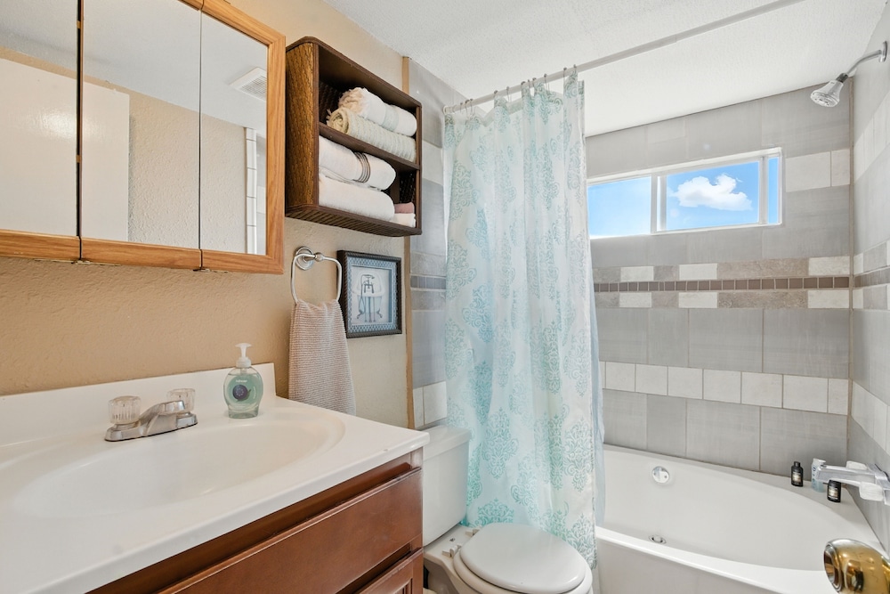 Desert Haven Cozy 2-Bedroom Mobile Home Near NMSU 2 Home