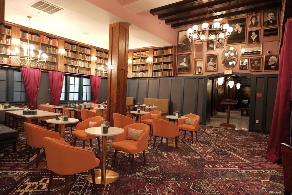 Hotel Royer Urbana Champaign, Tapestry Collection by Hilton