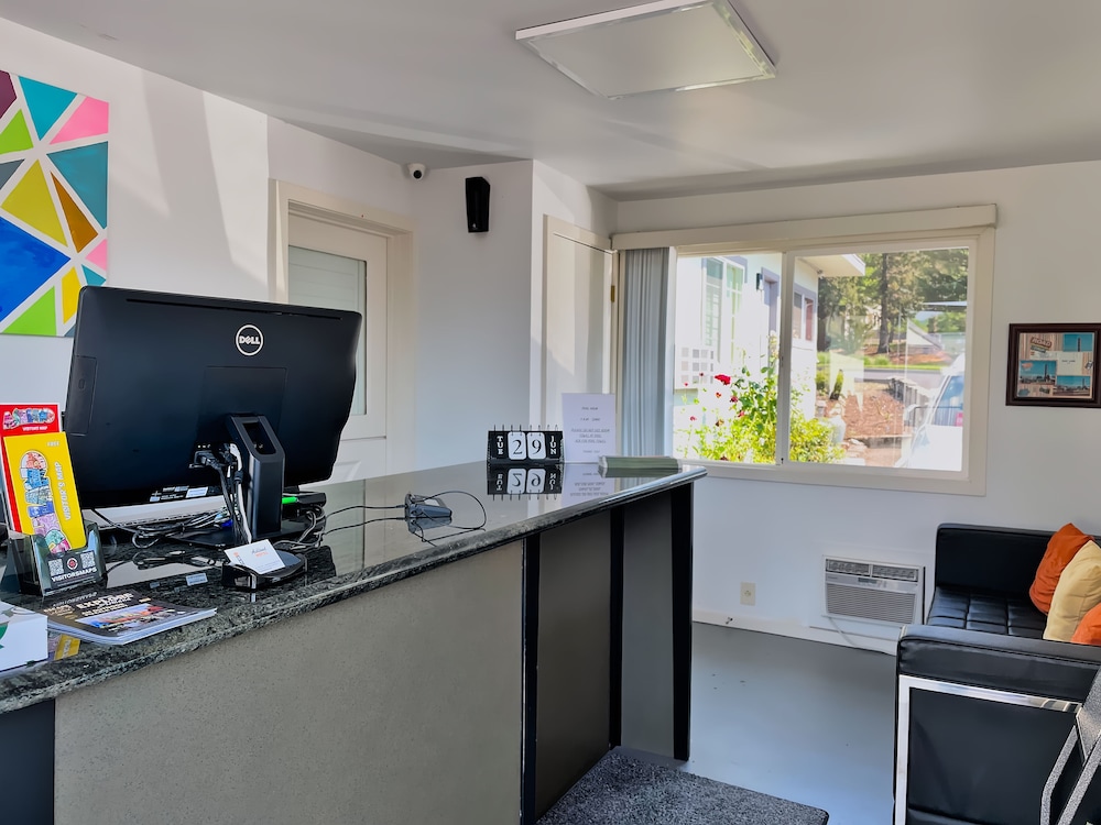 Ashland Vacations - Ashland Motel - Oregon - Property Image 20