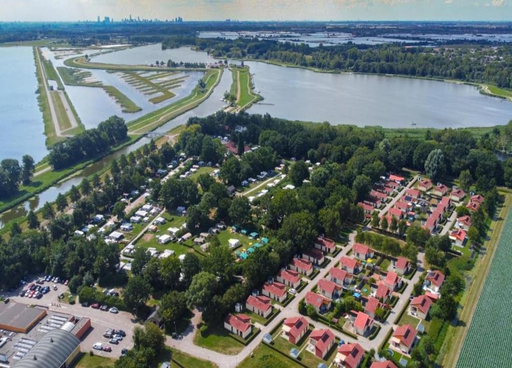 Apartment Sint Maartensbrug Near Beach
